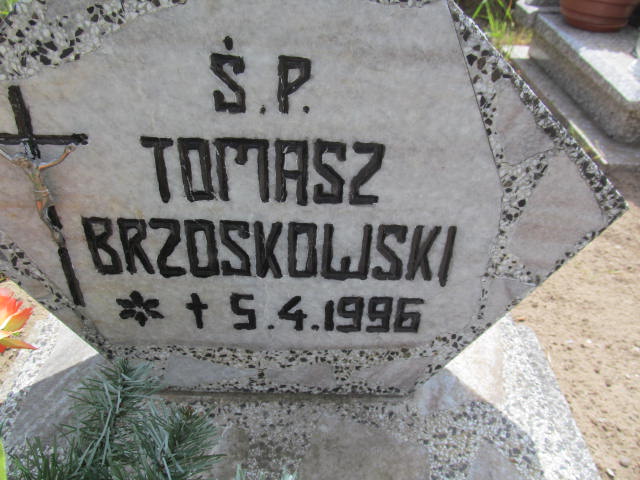 Tomasz Brzoskowski 1996 Wysin - Grobonet - Wyszukiwarka osób pochowanych